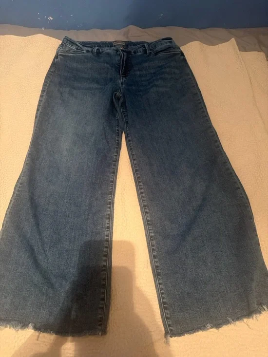 Kut from the Kloth Straight-Leg Jeans in Medium Blue Denim - Picture 2 of 14